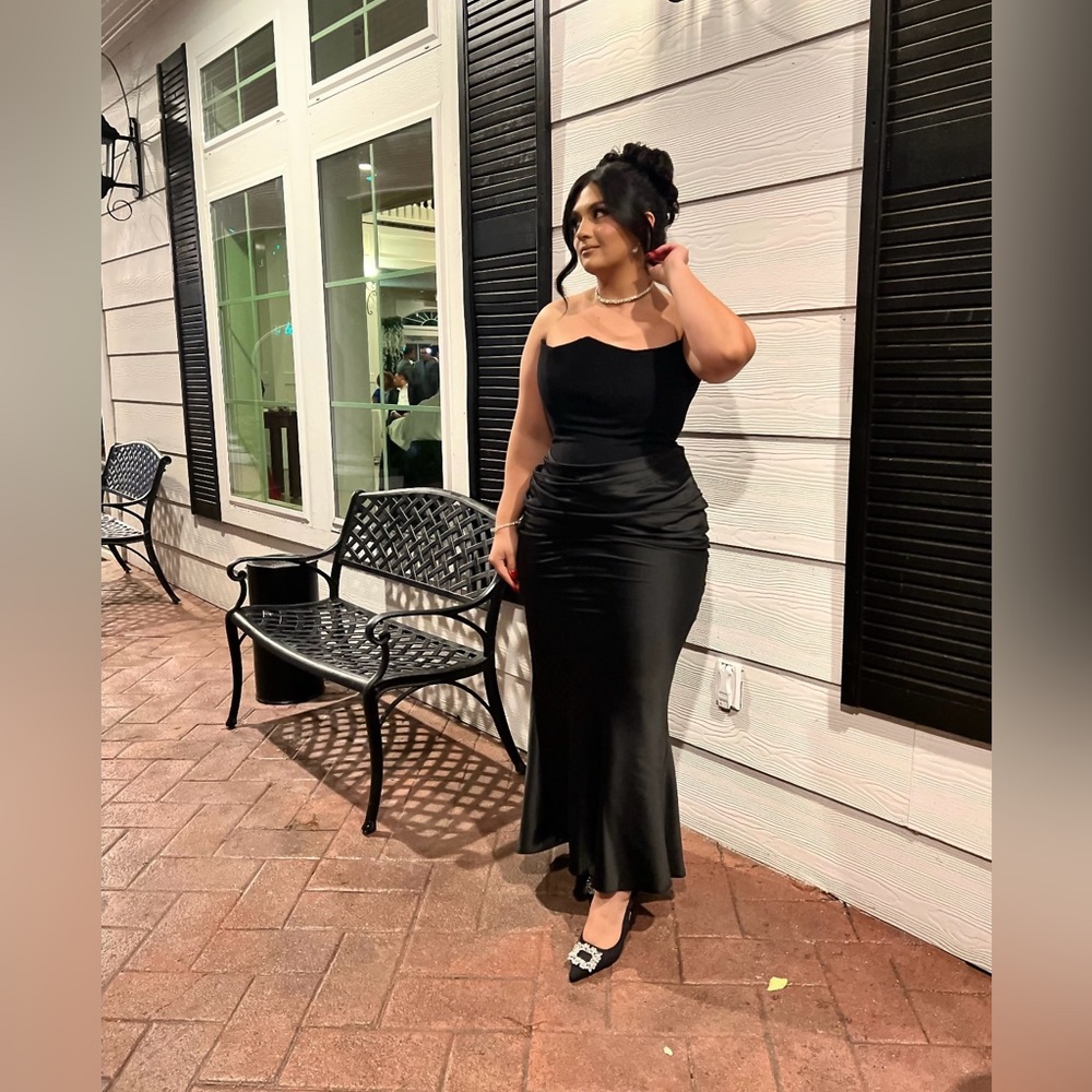 PERSEPHONE HOUSE OF CB 
BLACK STRAPLESS CORSET DRESS